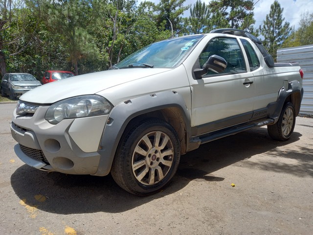FIAT STRADA ADVENT FLEX 1.8 ANO 2013